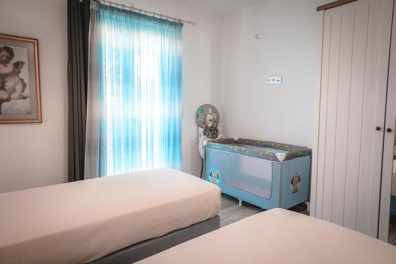Sifanto Mare Apartments แฟรอส ภายนอก รูปภาพ